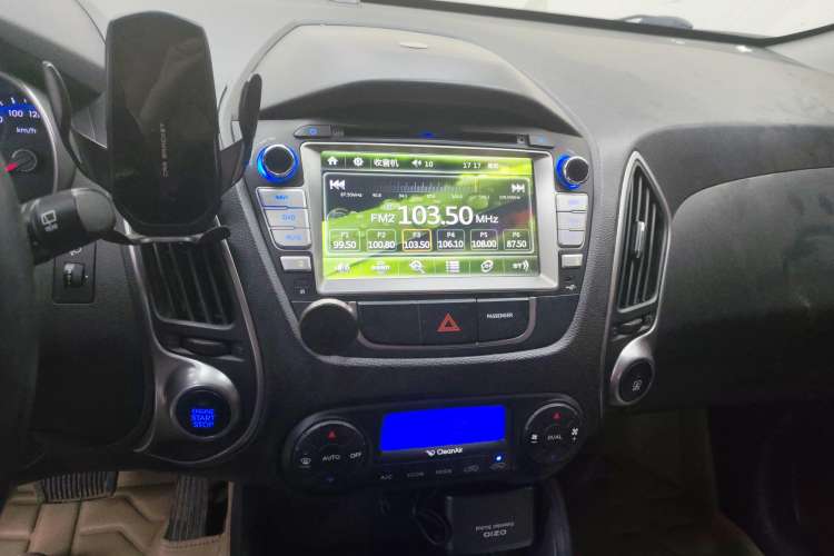 Used Hyundai ix35 2013 2.0L Automatic Two-Wheel Drive Smart GLS China IV Standard Audio And AC Panel