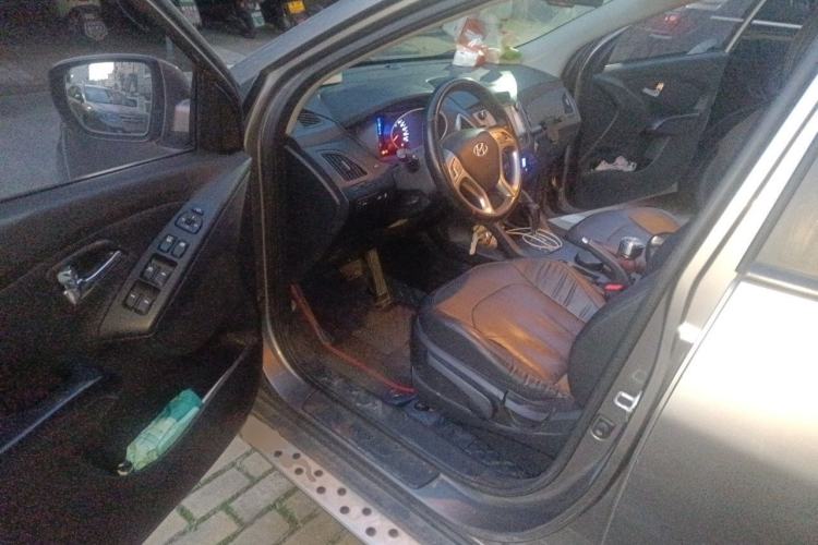 Used Hyundai ix35 2013 2.0L Automatic Two-Wheel Drive Smart GLS China IV Standard Driver Seat