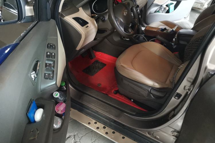 Used Hyundai ix35 2013 2.0L Automatic 2WD Comfort GL China IV Standard Driver Seat
