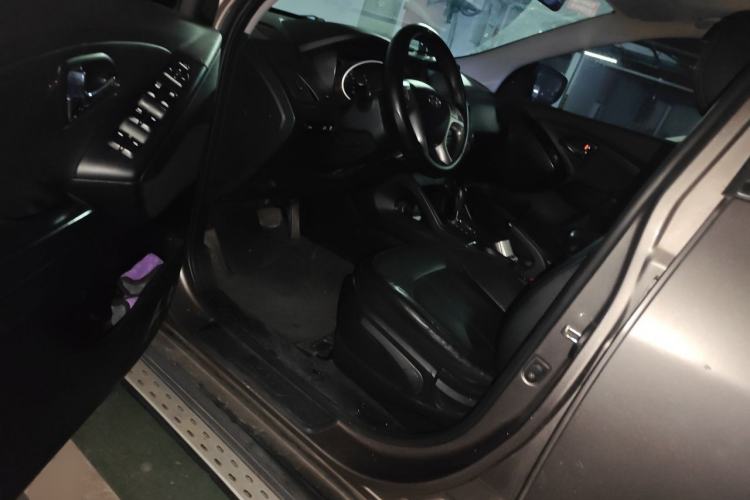 Used Hyundai ix35 2013 2.0L Automatic Two-Wheel Drive Smart GLS China IV Standard Driver Seat