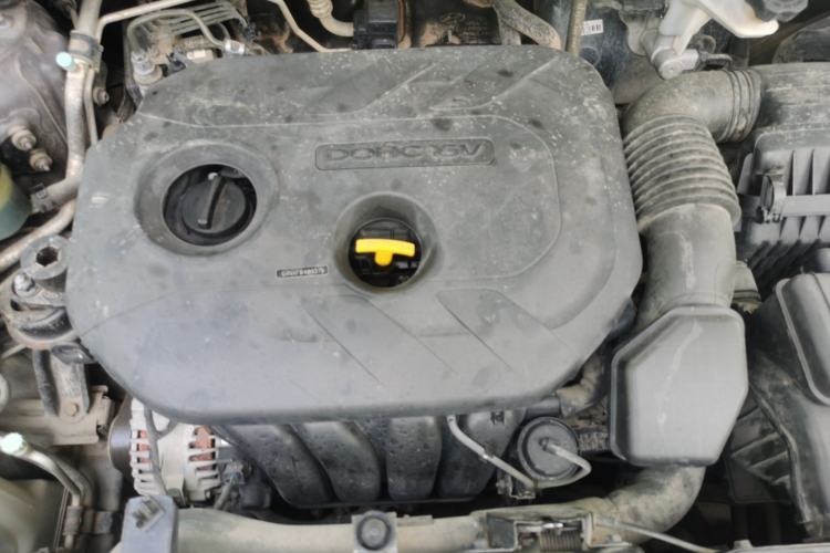 Used Hyundai ix35 2013 2.0L Automatic Two-Wheel Drive Smart GLS China V Standard Engine Bay