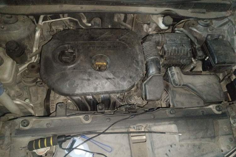Used Hyundai ix35 2013 2.0L Automatic Two-Wheel Drive Smart GLS China IV Standard Engine Bay