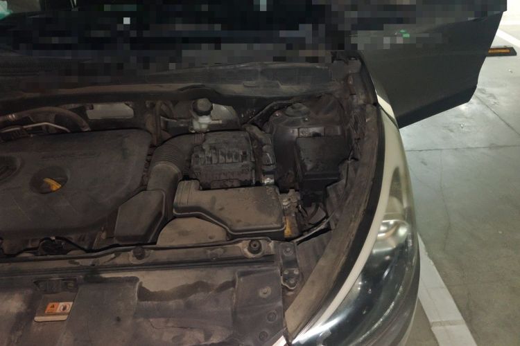 Used Hyundai ix35 2013 2.0L Automatic Two-Wheel Drive Smart GLS China IV Standard Engine Bay Left
