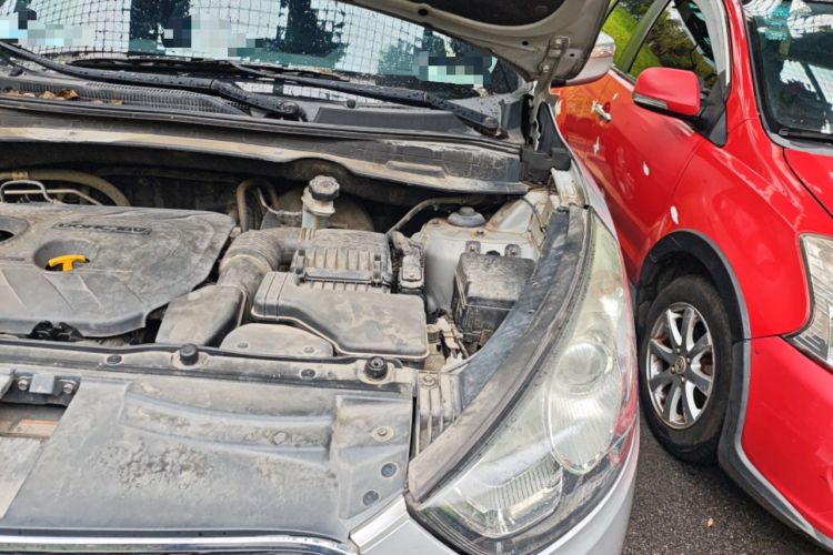 Used Hyundai ix35 2013 2.0L Automatic Two-Wheel Drive Smart GLS China IV Standard Engine Bay Left