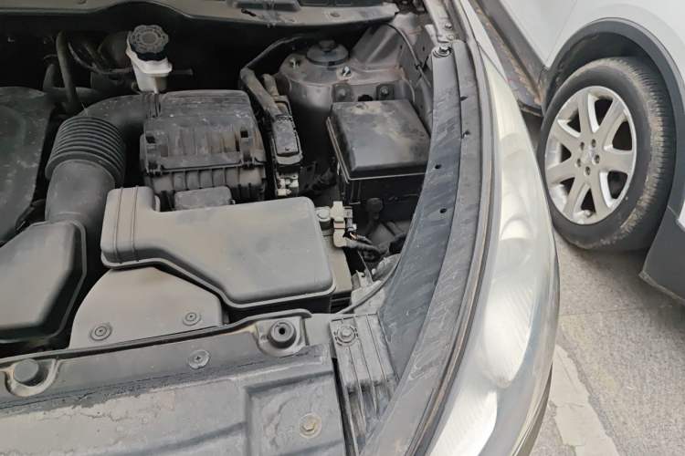 Used Hyundai ix35 2013 2.0L Automatic Two-Wheel Drive Smart GLS China IV Standard Engine Bay Left