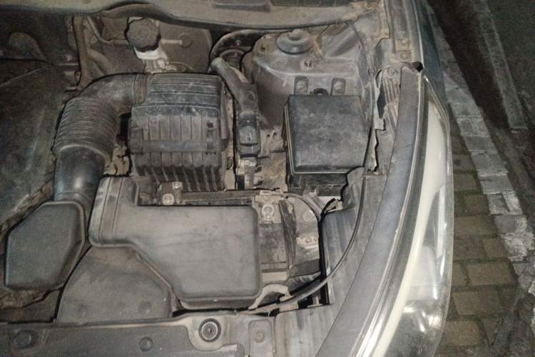 Used Hyundai ix35 2013 2.0L Automatic Two-Wheel Drive Smart GLS China IV Standard Engine Bay Left