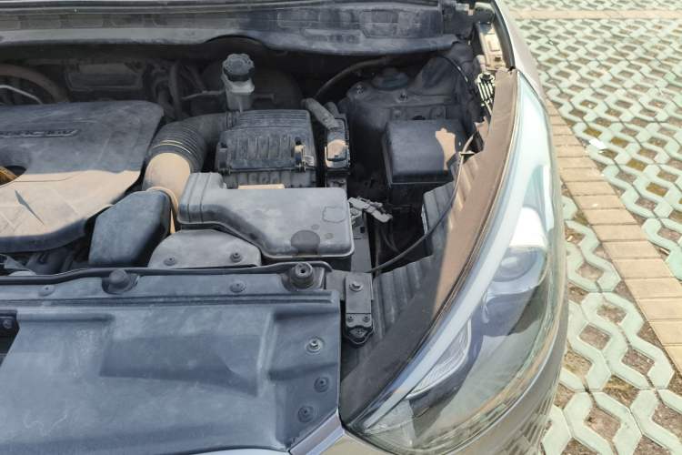 Used Hyundai ix35 2013 2.0L Automatic 2WD Comfort GL China IV Standard Engine Bay Left