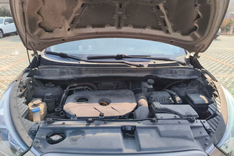 Used Hyundai ix35 2013 2.0L Automatic 2WD Comfort GL China IV Standard Engine Bay