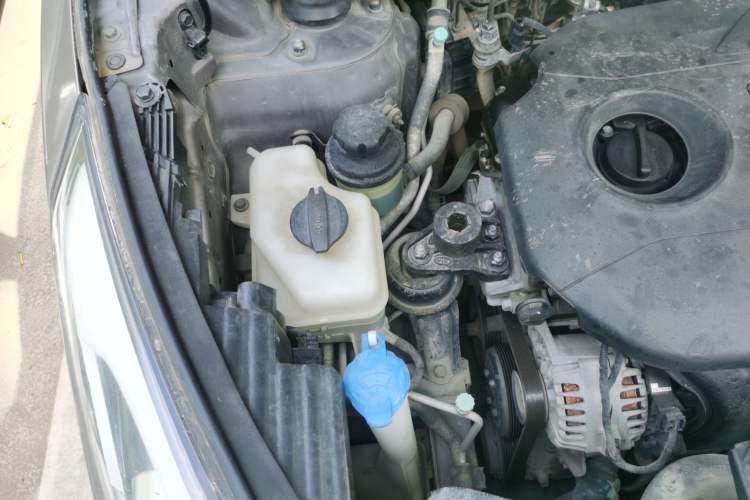 Used Hyundai ix35 2013 2.0L Automatic Two-Wheel Drive Smart GLS China V Standard Engine Bay Right