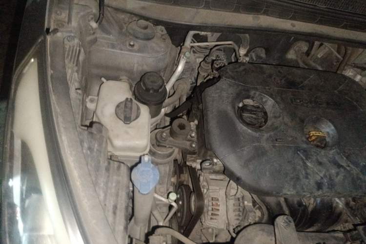 Used Hyundai ix35 2013 2.0L Automatic Two-Wheel Drive Smart GLS China IV Standard Engine Bay Right