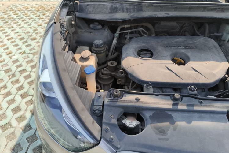 Used Hyundai ix35 2013 2.0L Automatic 2WD Comfort GL China IV Standard Engine Bay Right