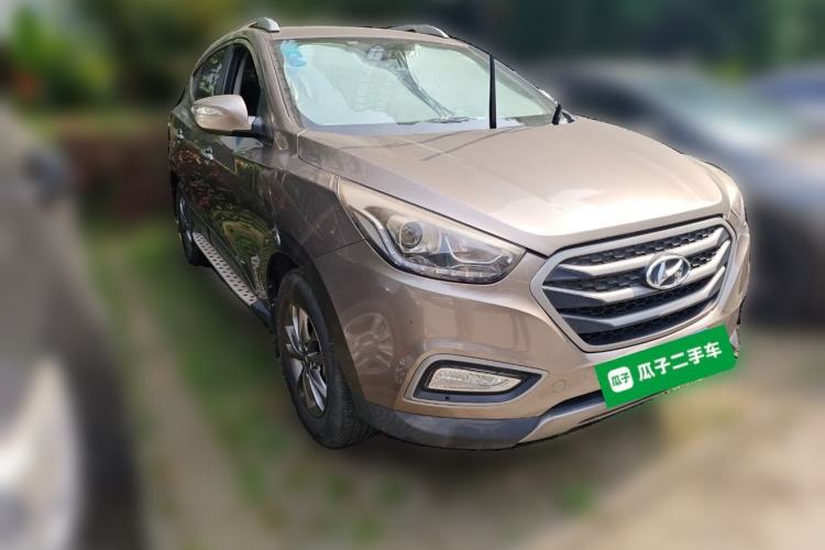 Used Hyundai ix35 2013 2.0L Manual 2WD Comfort GL China IV Standard Front Right 45 Deg