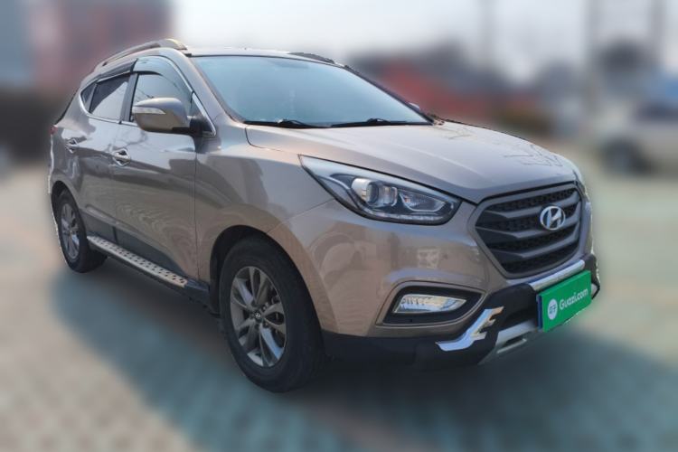 Used Hyundai ix35 2013 2.0L Automatic 2WD Comfort GL China IV Standard Front Right 45 Deg