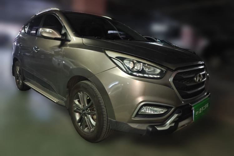 Used Hyundai ix35 2013 2.0L Automatic Two-Wheel Drive Smart GLS China IV Standard Front Right 45 Deg