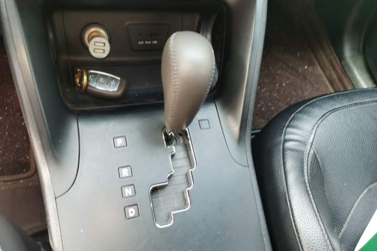 Used Hyundai ix35 2013 2.0L Automatic Two-Wheel Drive Smart GLS China V Standard Gear Lever