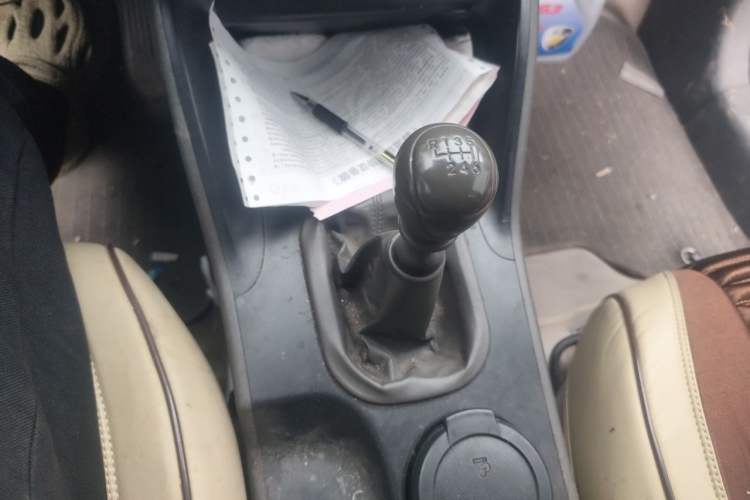 Used Hyundai ix35 2013 2.0L Manual Two-Wheel Drive Comfort GL China V Standard Gear Lever