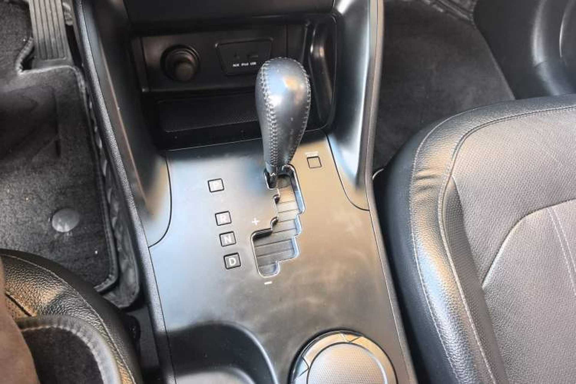 Used Hyundai ix35 2013 2.0L Automatic Two-Wheel Drive Smart GLS China IV Standard Gear Lever
