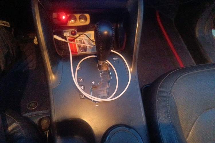 Used Hyundai ix35 2013 2.0L Automatic Two-Wheel Drive Smart GLS China IV Standard Gear Lever