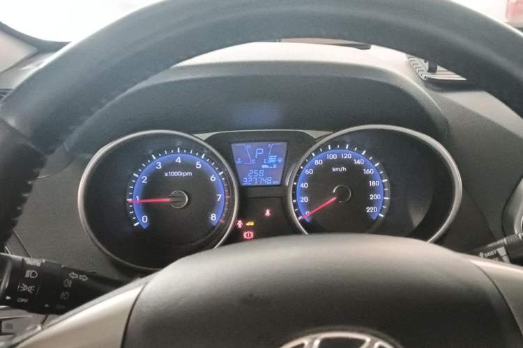 Used Hyundai ix35 2013 2.0L Automatic Two-Wheel Drive Smart GLS China IV Standard Instrument Cluster