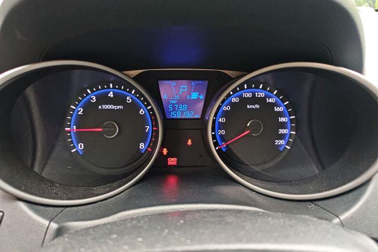 Used Hyundai ix35 2013 2.0L Automatic Two-Wheel Drive Smart GLS China IV Standard Instrument Cluster