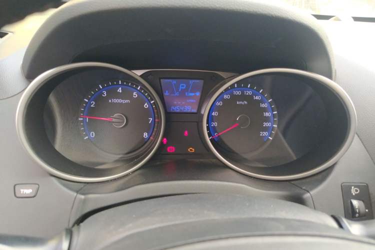 Used Hyundai ix35 2013 2.0L Automatic Two-Wheel Drive Smart GLS China IV Standard Instrument Cluster