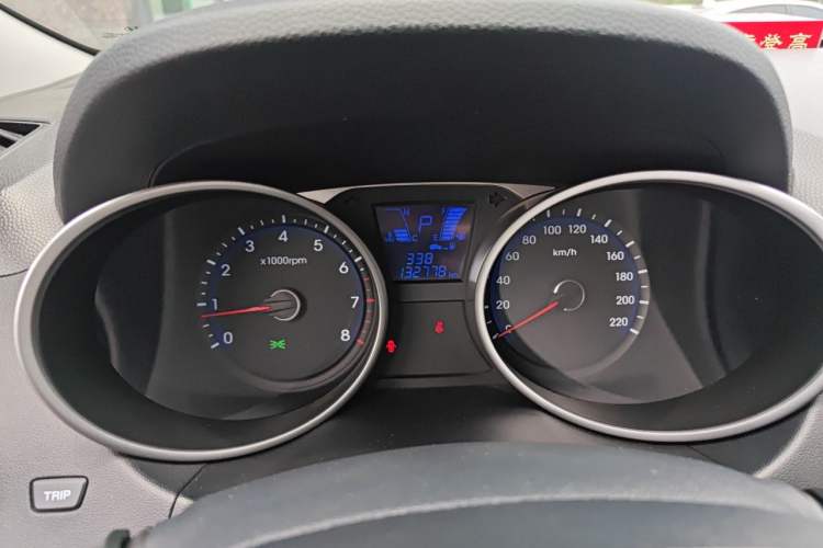 Used Hyundai ix35 2013 2.0L Automatic Two-Wheel Drive Smart GLS China IV Standard Instrument Cluster