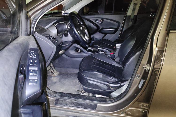 Used Hyundai ix35 2013 2.0L Automatic Two-Wheel Drive Smart GLS China IV Standard Left Front Seat