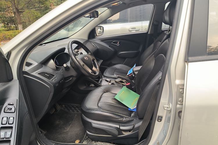 Used Hyundai ix35 2013 2.0L Automatic Two-Wheel Drive Smart GLS China IV Standard Left Front Seat