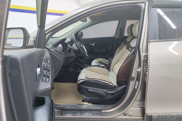 Used Hyundai ix35 2013 2.0L Automatic Two-Wheel Drive Smart GLS China IV Standard Left Front Seat