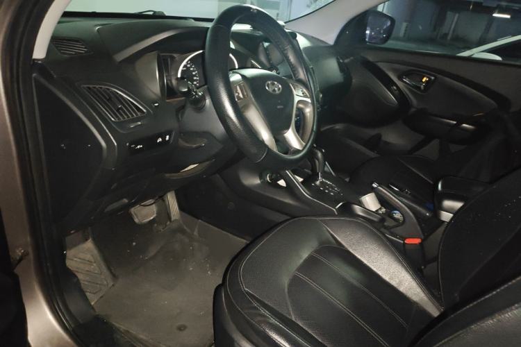 Used Hyundai ix35 2013 2.0L Automatic Two-Wheel Drive Smart GLS China IV Standard Left Front Seat
