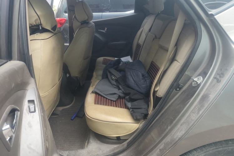 Used Hyundai ix35 2013 2.0L Manual Two-Wheel Drive Comfort GL China V Standard Left Rear Seat