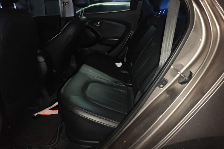 Used Hyundai ix35 2013 2.0L Automatic Two-Wheel Drive Smart GLS China IV Standard Left Rear Seat