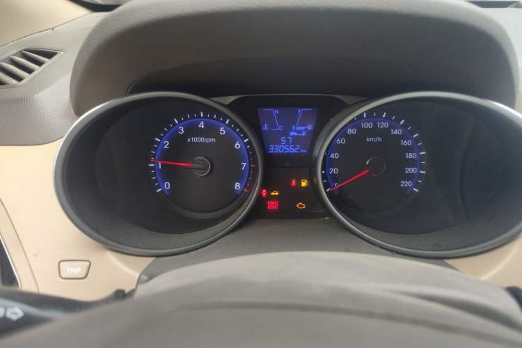 Used Hyundai ix35 2013 2.0L Manual Two-Wheel Drive Comfort GL China V Standard Odometer Close Up