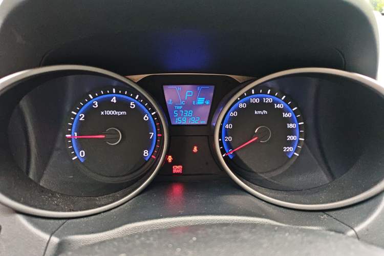 Used Hyundai ix35 2013 2.0L Automatic Two-Wheel Drive Smart GLS China IV Standard Odometer Close Up