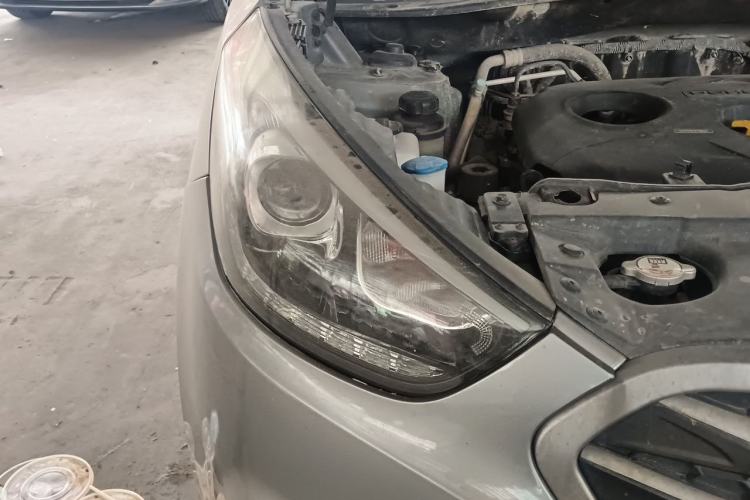 Used Hyundai ix35 2013 2.0L Automatic Two-Wheel Drive Smart GLS China IV Standard Right Front Headlight