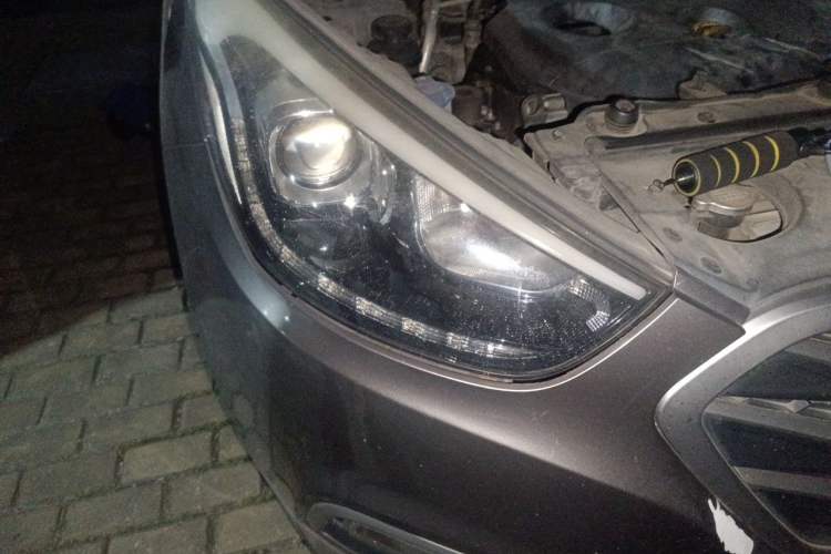 Used Hyundai ix35 2013 2.0L Automatic Two-Wheel Drive Smart GLS China IV Standard Right Front Headlight