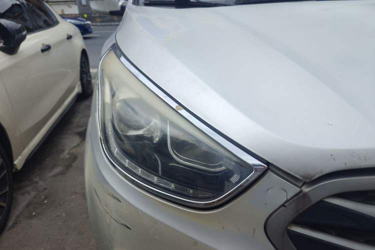 Used Hyundai ix35 2013 2.0L Manual 2WD Comfort GL China IV Standard Right Front Headlight