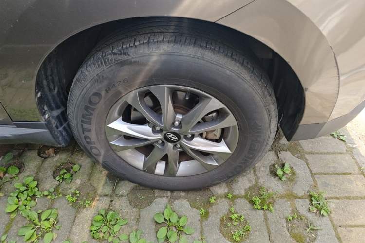 Used Hyundai ix35 2013 2.0L Manual 2WD Comfort GL China IV Standard Right Front Wheel Hub