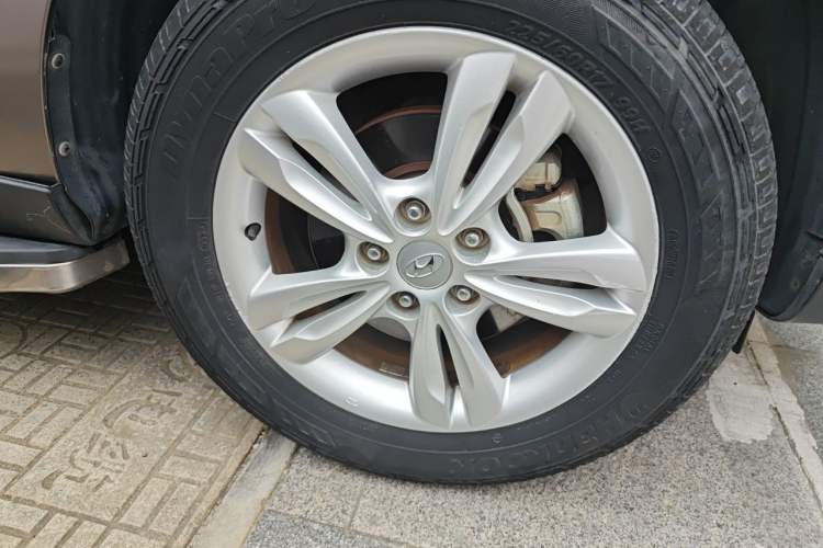 Used Hyundai ix35 2013 2.0L Automatic Two-Wheel Drive Smart GLS China IV Standard Right Front Wheel Hub
