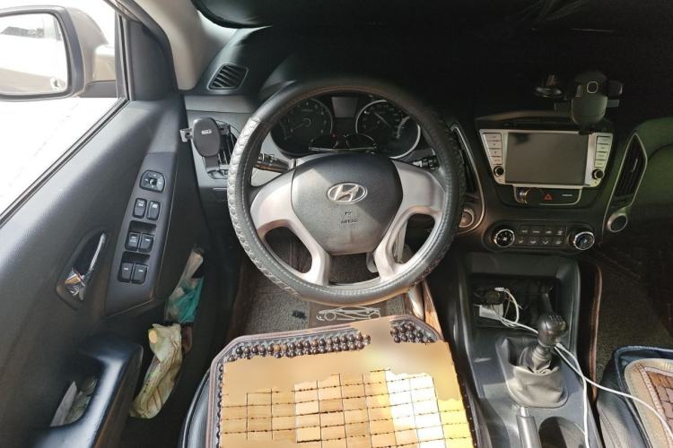 Used Hyundai ix35 2013 2.0L Manual 2WD Comfort GL China IV Standard Steering Wheel