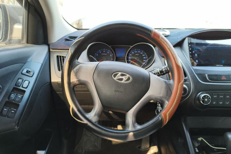 Used Hyundai ix35 2013 2.0L Automatic 2WD Comfort GL China IV Standard Steering Wheel