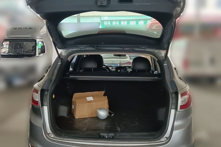 Used Hyundai ix35 2013 2.0L Automatic Two-Wheel Drive Smart GLS China IV Standard Trunk