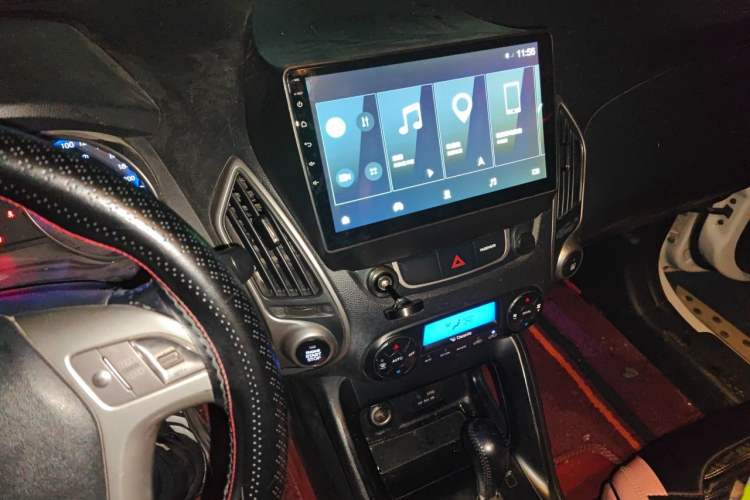 Used Hyundai ix35 2013 2.0L Automatic Two-Wheel Drive Smart GLS China IV Standard Audio And AC Panel