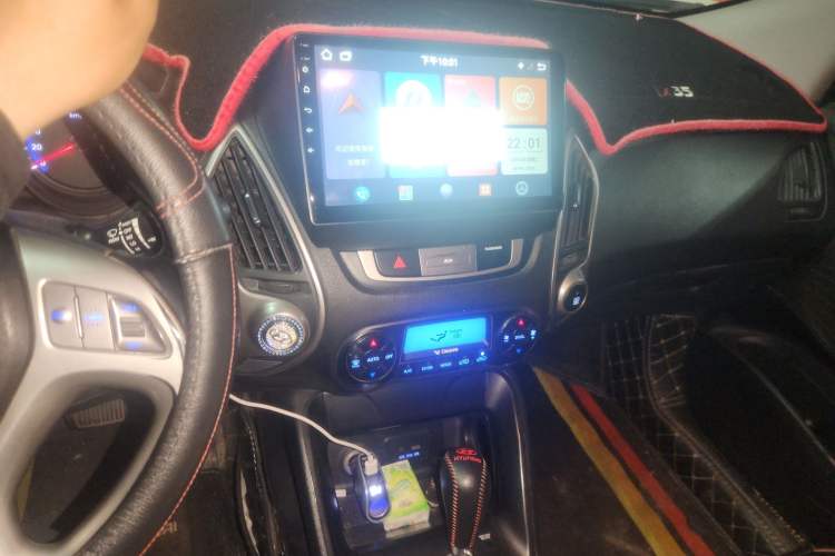 Used Hyundai ix35 2013 2.0L Automatic 4x4 Intelligent GLS China IV Standard Audio And AC Panel