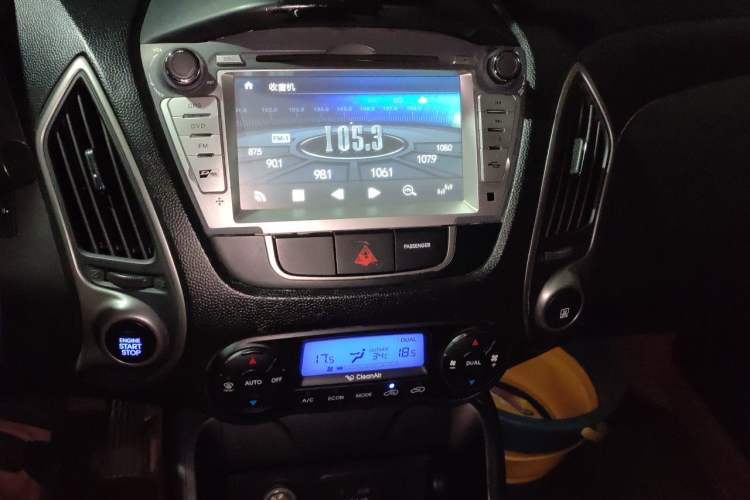 Used Hyundai ix35 2013 2.0L Automatic Two-Wheel Drive Smart GLS China IV Standard Audio And AC Panel