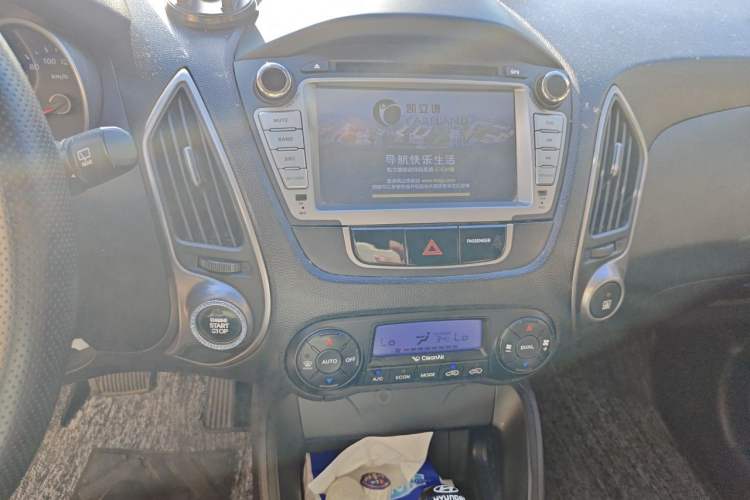 Used Hyundai ix35 2013 2.0L Automatic Two-Wheel Drive Smart GLS China IV Standard Audio And AC Panel