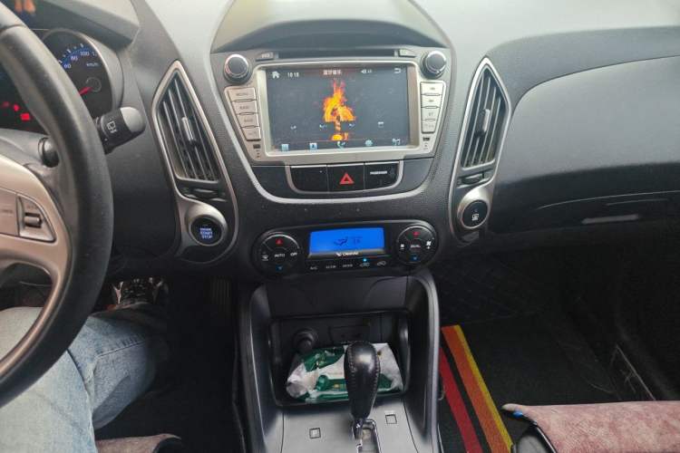 Used Hyundai ix35 2013 2.0L Automatic Two-Wheel Drive Smart GLS China IV Standard Audio And AC Panel
