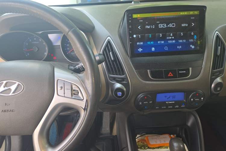 Used Hyundai ix35 2013 2.0L Automatic Two-Wheel Drive Smart GLS China IV Standard Audio And AC Panel