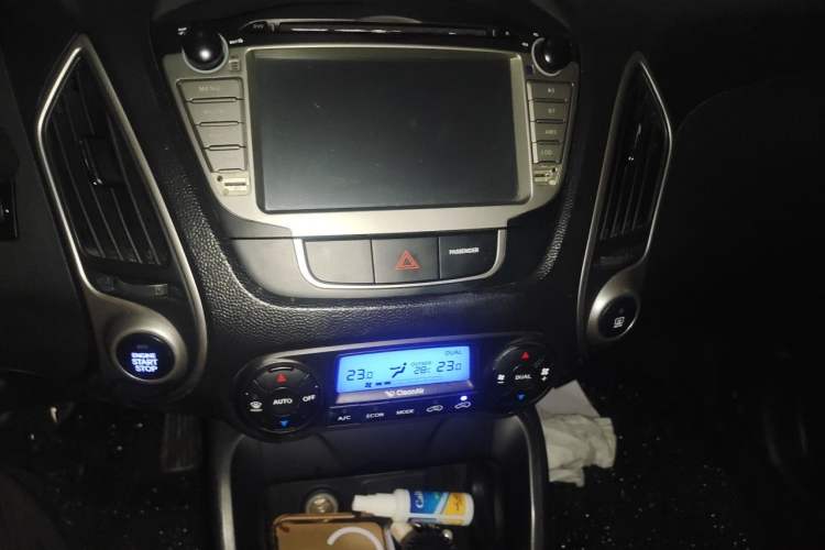Used Hyundai ix35 2013 2.0L Automatic Two-Wheel Drive Smart GLS China IV Standard Audio And AC Panel