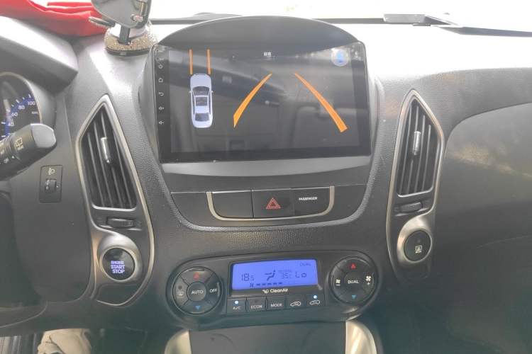 Used Hyundai ix35 2013 2.0L Automatic Two-Wheel Drive Smart GLS China IV Standard Audio And AC Panel